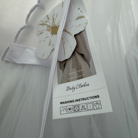 NWT: Elegant White Lace, Tull, Corset Wedding Dress size 8 - Picture 7 of 10